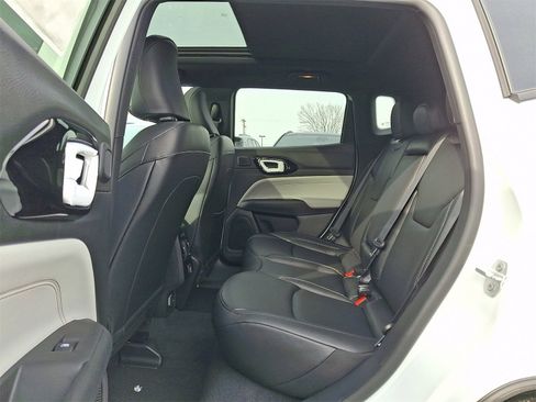 New 2026 Jeep Compass Limited image 5