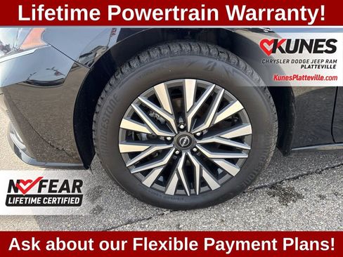 Used 2024 Nissan Altima 2.5 SV AWD/4WD image 15
