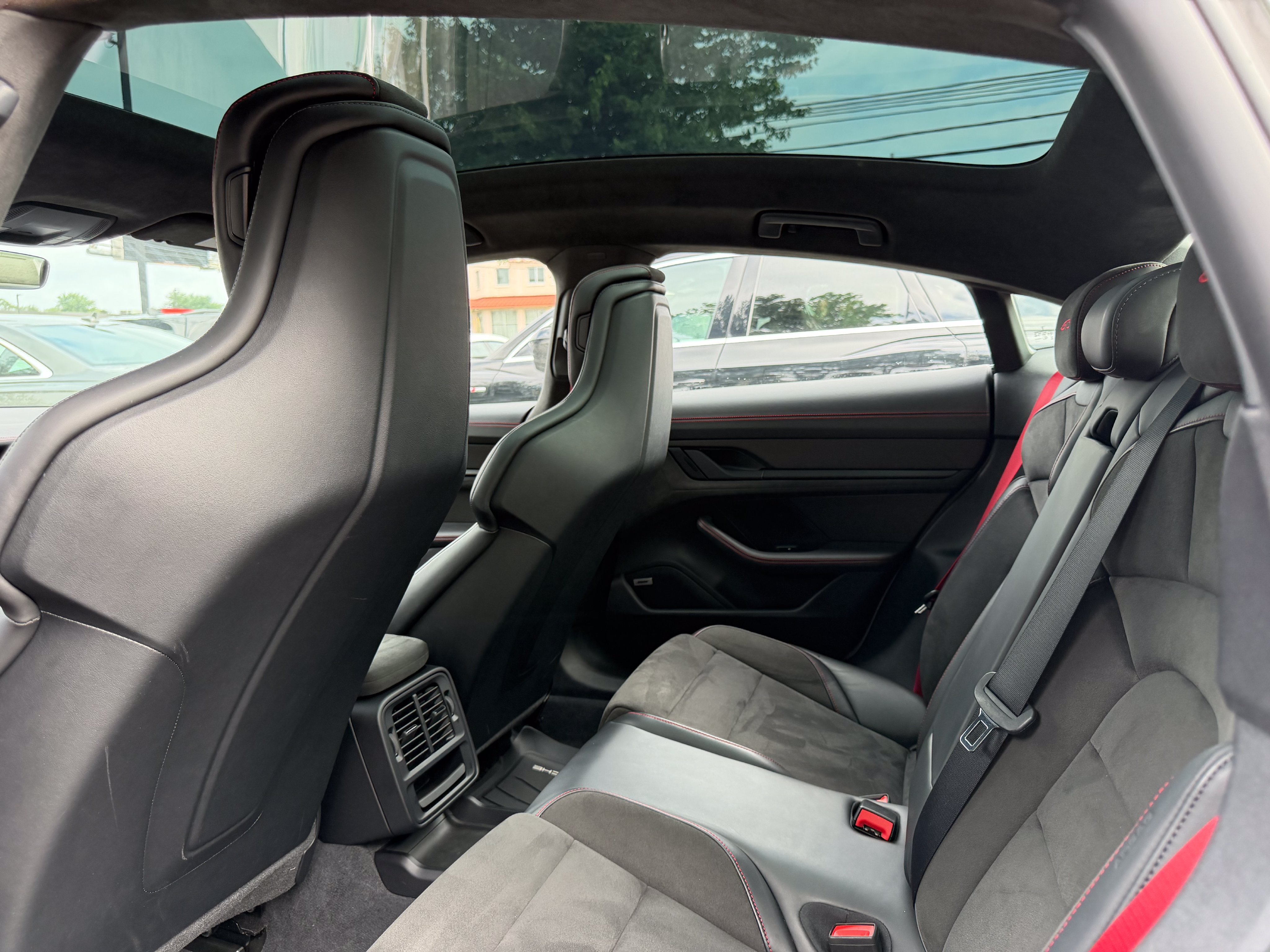 Used 2022 Porsche Taycan GTS AWD/4WD image 25