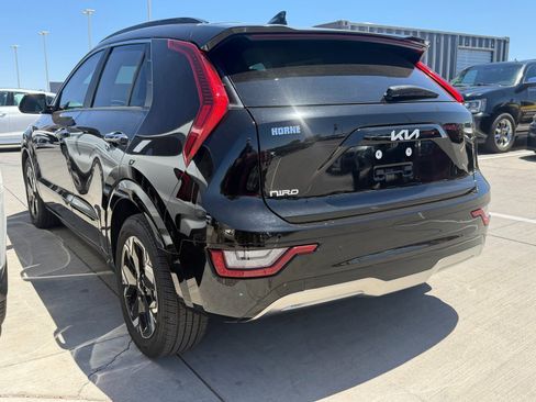 Certified 2024 Kia Niro Wave FWD image 4