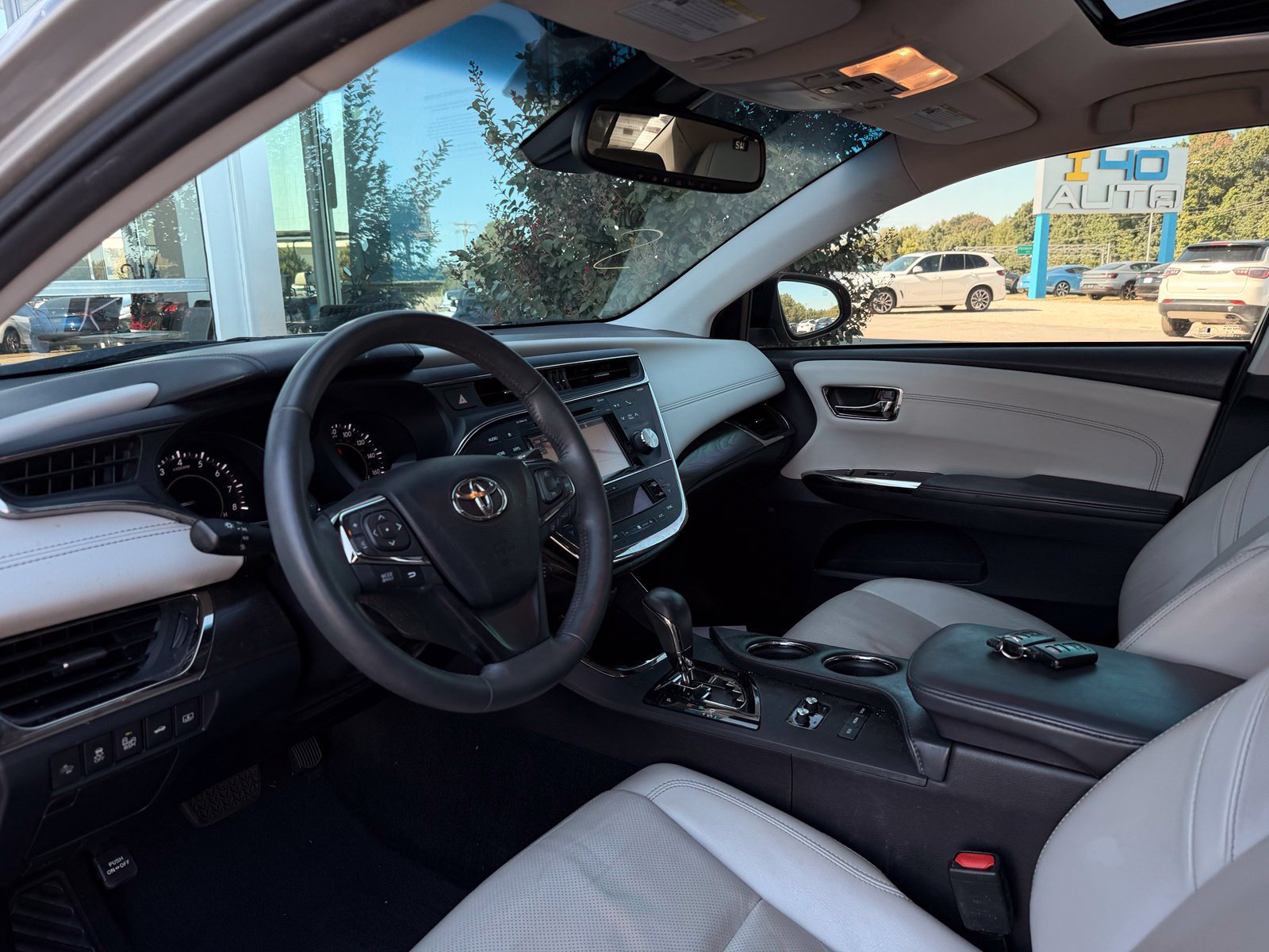 Used 2016 Toyota Avalon Limited w/ Toyota Safety Sense Package FWD image 16