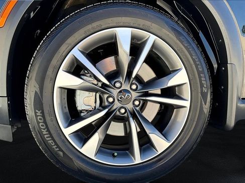 Used 2025 INFINITI QX60 Luxe image 9