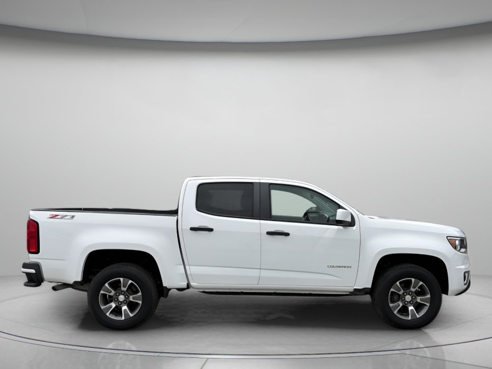 Used 2016 Chevrolet Colorado Z71 AWD/4WD image 2