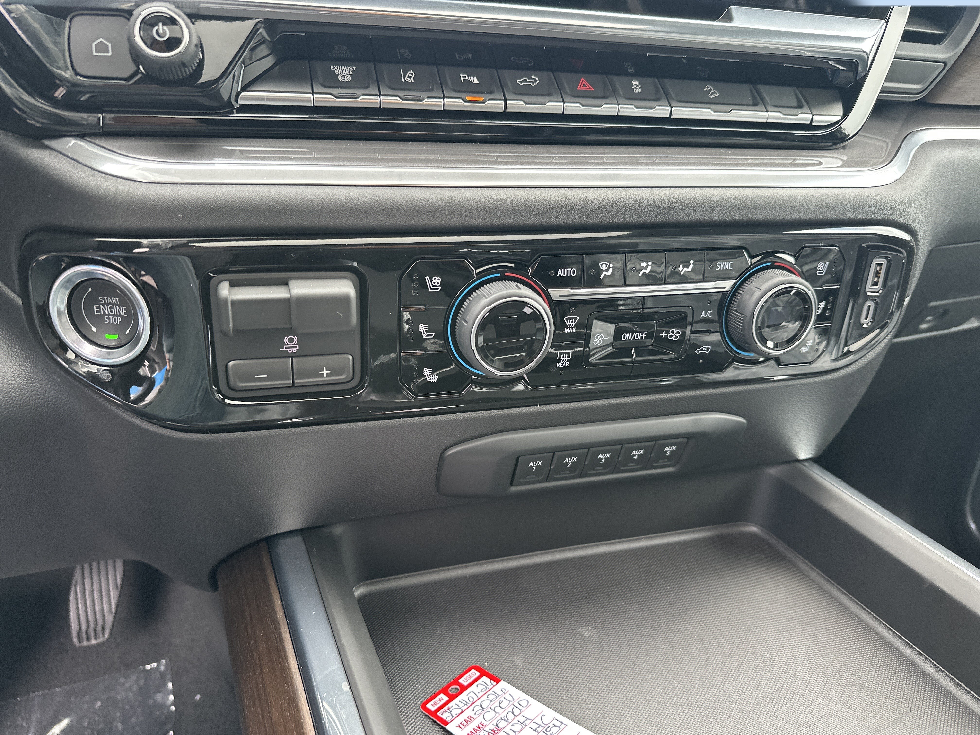New 2026 Chevrolet Silverado 2500 High Country w/ High Country Premium Package AWD/4WD image 16