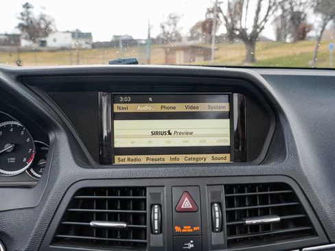 Used 2011 Mercedes-Benz E 550 Cabriolet image 17