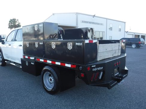 Used 2022 GMC Sierra 3500 Pro w/ Convenience Package image 9