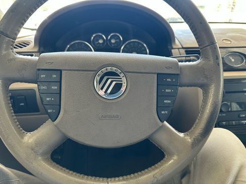Used 2005 Mercury Montego Luxury image 38