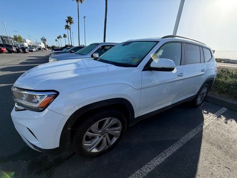 Used 2022 Volkswagen Atlas SE FWD image 2