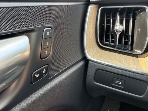 Certified 2026 Volvo XC60 B5 Plus AWD/4WD image 20
