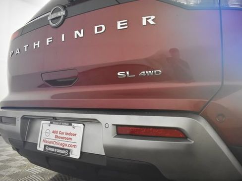 Used 2024 Nissan Pathfinder SL AWD/4WD image 45