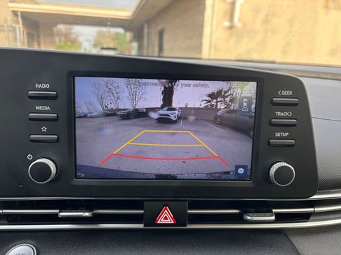 Used 2021 Hyundai Elantra SEL image 27