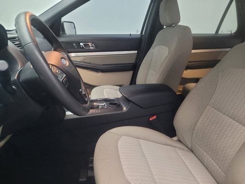 Used 2018 Ford Explorer FWD image 17