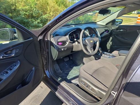 Used 2023 Chevrolet Malibu LT image 11