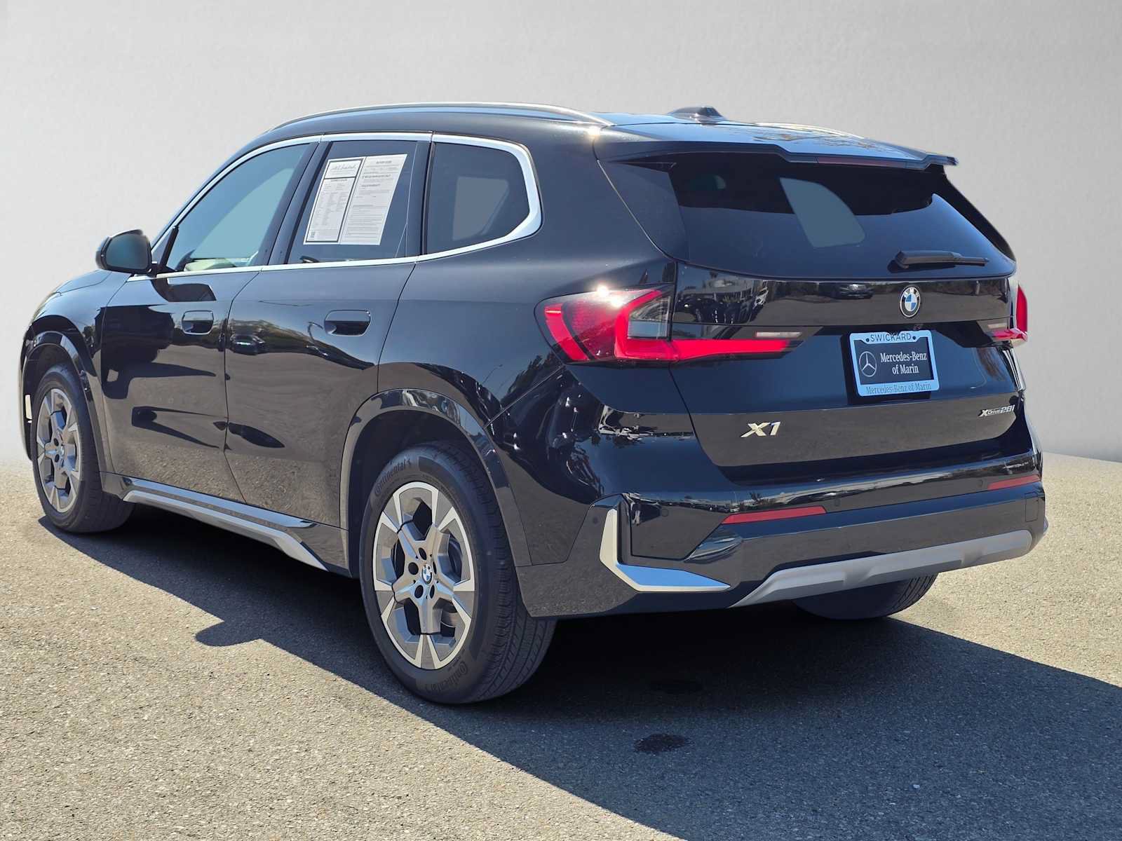 Used 2025 BMW X1 xDrive28i AWD/4WD image 5