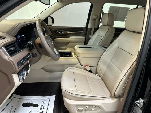 Used 2022 GMC Yukon XL Denali image 4