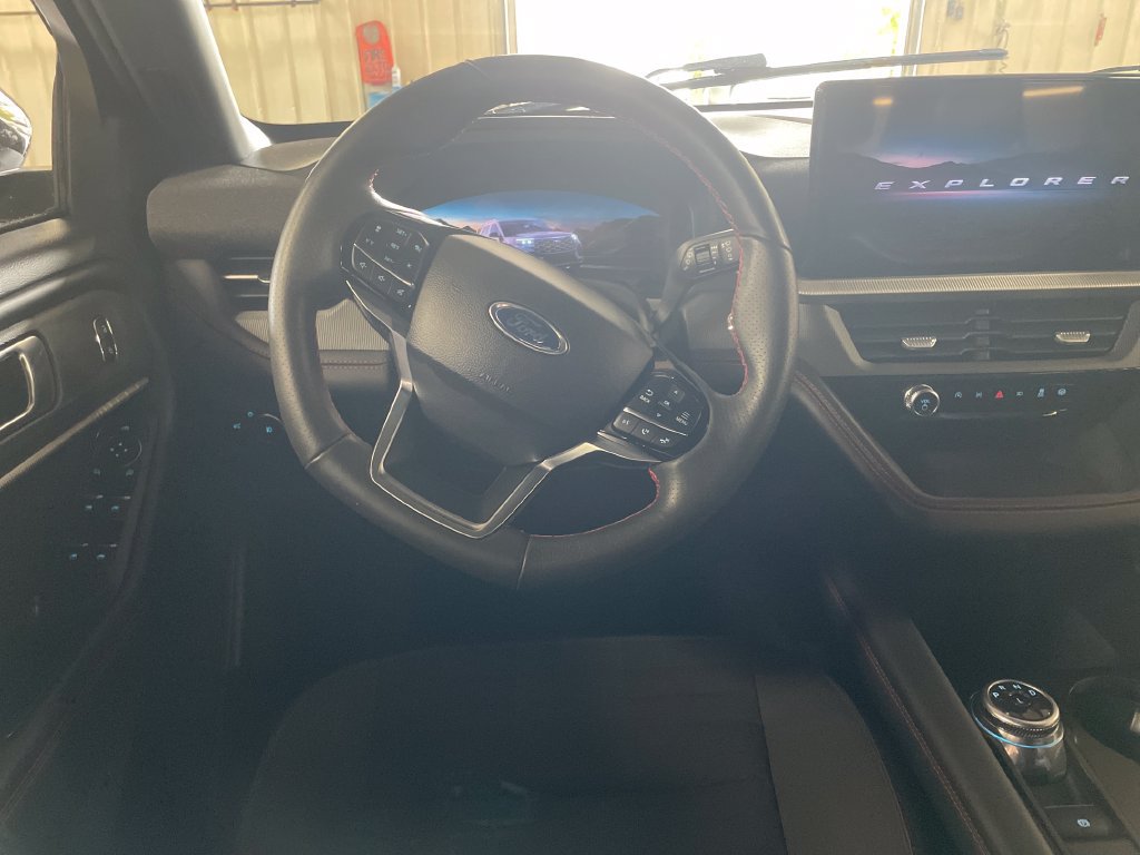 Used 2026 Ford Explorer ST-Line AWD/4WD image 17