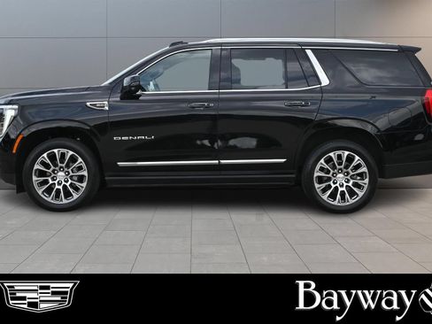 Used 2025 GMC Yukon Denali w/ Sun & Power Step Package RWD image 5