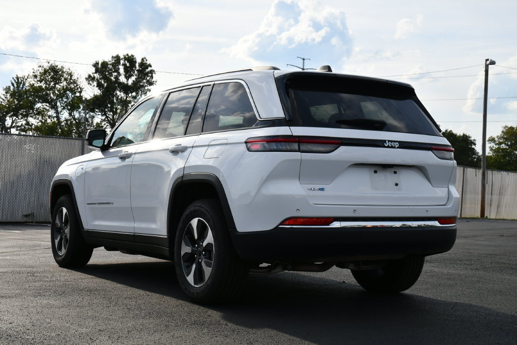Used 2024 Jeep Grand Cherokee Limited 4xe AWD/4WD image 5