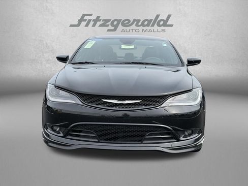 Used 2016 Chrysler 200 S w/ Navigation & Sound Group I FWD image 2