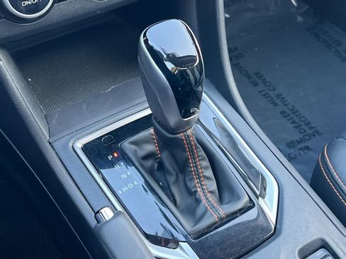 Used 2022 Subaru Crosstrek 2.5i Limited w/ Moonroof Package 2 image 23