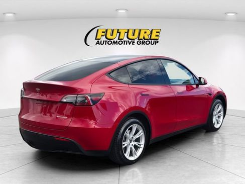 Used 2022 Tesla Model Y Long Range AWD/4WD image 4