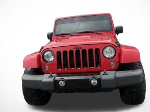 Used 2015 Jeep Wrangler Unlimited Sahara AWD/4WD image 7