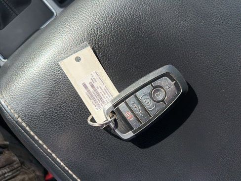 Used 2018 Ford F150 Lariat image 26