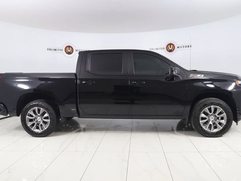 Used 2021 Chevrolet Silverado 1500 RST image 2