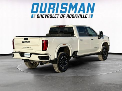Used 2024 GMC Sierra 2500 Denali Ultimate image 6