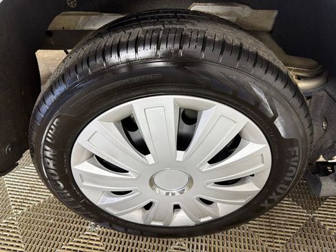 Used 2015 Ford Transit Connect XL image 16