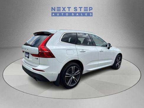 Used 2019 Volvo XC60 T5 Momentum w/ Multimedia Package AWD/4WD image 8