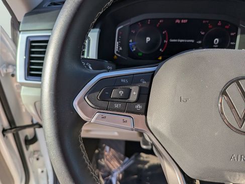 Used 2023 Volkswagen Atlas SE w/ Panoramic Sunroof Package FWD image 26