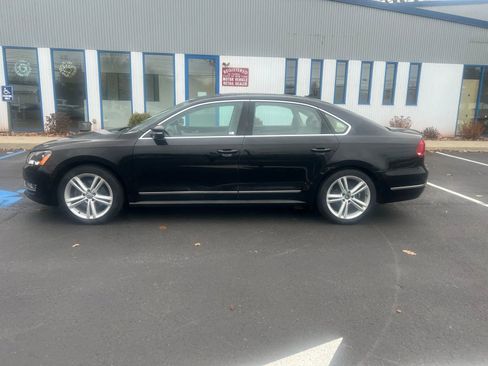 Used 2015 Volkswagen Passat 1.8T SEL Premium image 3