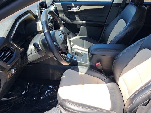 Used 2022 Ford Escape Titanium w/ Titanium Elite Package image 12