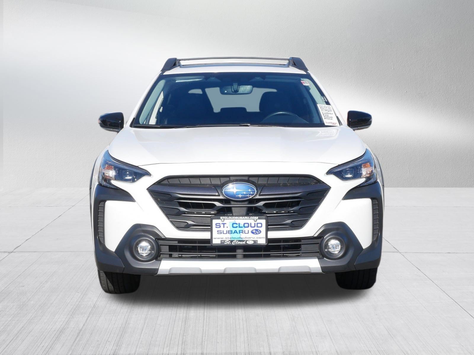 Used 2024 Subaru Outback Limited AWD/4WD image 2
