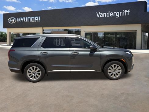 Used 2025 Hyundai Palisade SEL FWD image 6