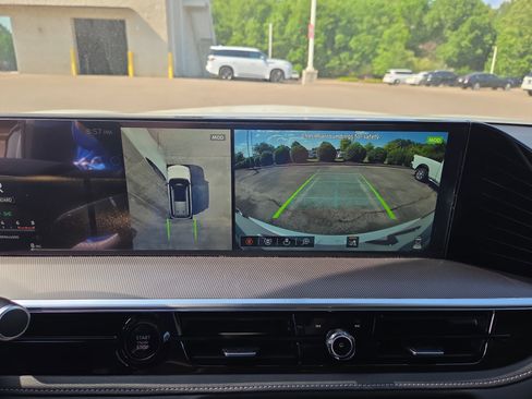 New 2026 INFINITI QX80 Luxe RWD image 14