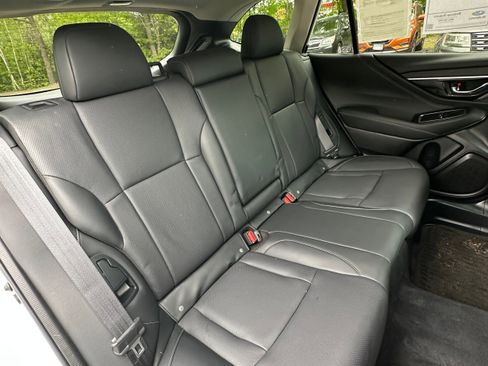 Used 2022 Subaru Outback Limited image 11