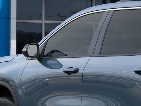 New 2026 Chevrolet Traverse LT image 12