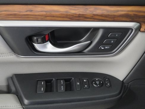 Used 2019 Honda CR-V Touring image 18
