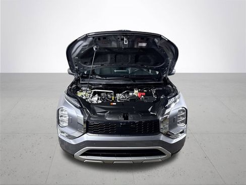 Used 2024 Mitsubishi Outlander SE image 22