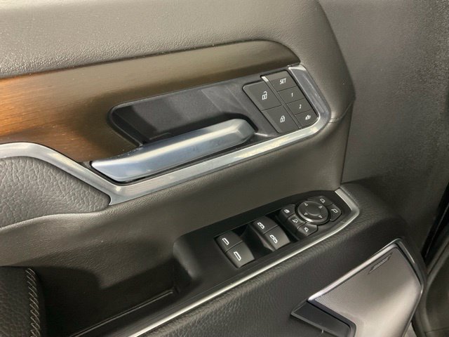 Used 2025 GMC Sierra 2500 Denali w/ Denali Reserve Package AWD/4WD image 27