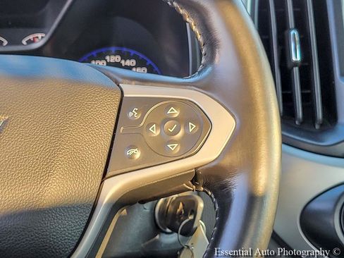 Used 2018 Chevrolet Colorado LT AWD/4WD image 17