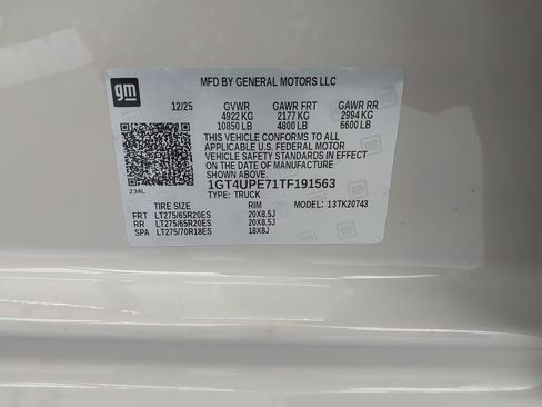 Used 2026 GMC Sierra 2500 AT4 w/ AT4 Premium Plus Package AWD/4WD image 34