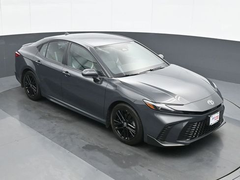 Used 2025 Toyota Camry XSE FWD image 24