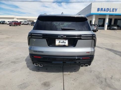 New 2026 Chevrolet Traverse RS w/ LPO, Floor Liner Package FWD image 5