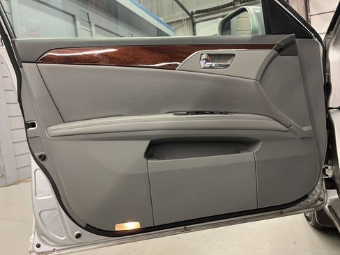 Used 2009 Toyota Avalon image 9