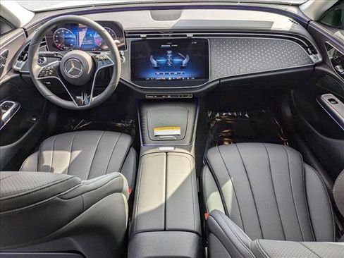 New 2025 Mercedes-Benz E 350 4MATIC Sedan image 14
