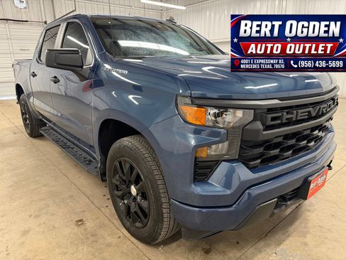 Used 2024 Chevrolet Silverado 1500 Custom AWD/4WD image 1