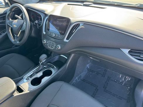 Certified 2024 Chevrolet Malibu LT FWD image 6